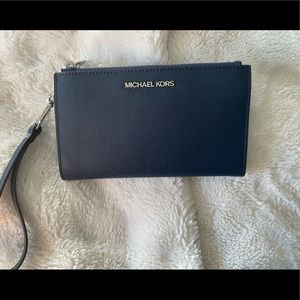 Michael Kors Jet Set Travel Double zip wristlet Leather wallet Navy / Silver